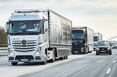 Mais conectividade nos caminhões Daimler