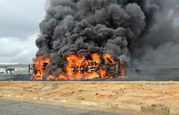 Artigo: Caminhão pega fogo em Rancharia