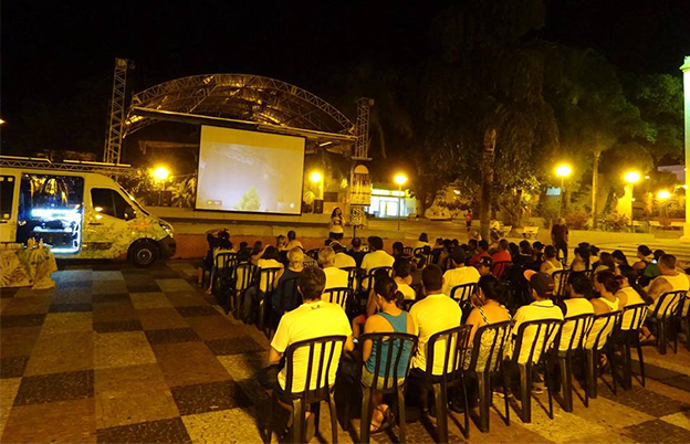 Primeiro cinema itinerante e sustentável do Brasil
