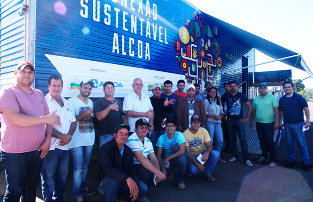 Cinema grátis para motoristas de caminhão