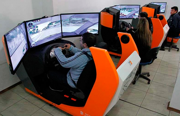 Uso compartilhado de simuladores de direção