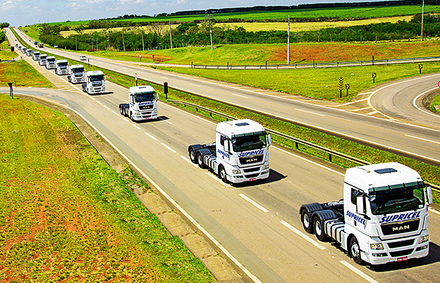 MAN Latin America entrega 30 caminhões TGX ao Grupo Supricel