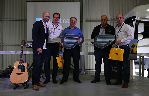 Equipe DAF Austral faz homenagem para clientes