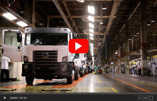 Vídeo: CEO da VW visita a fábrica da MAN Latin America