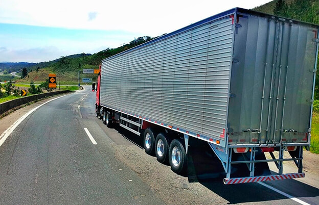 Pesquisa mostra defasagem de fretes em 2017