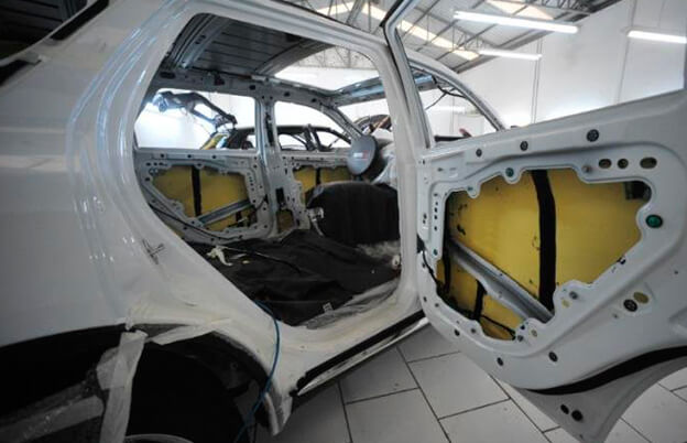 Blindagem de veículos acompanha aumento da violência no país