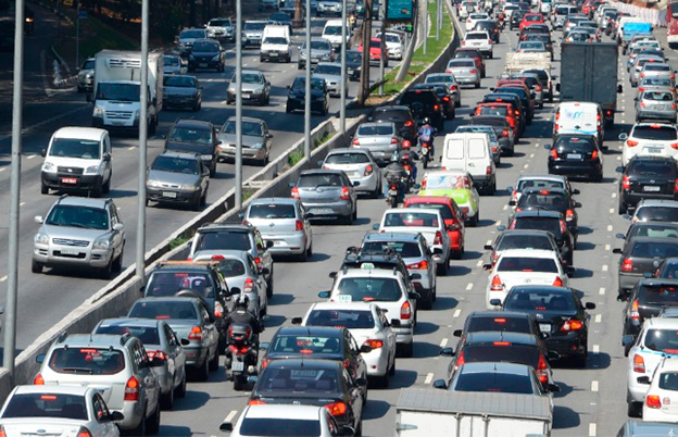 SP vai autuar carros licenciados fora do estado que circulem 20 dias na capital