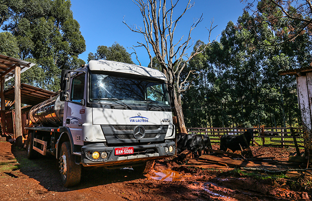 Mercedes-Benz lança Pacote Robustez para a linha rodoviária Atego