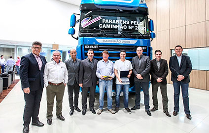 Entrega do caminhão 2000 para a empresa Transgobbi