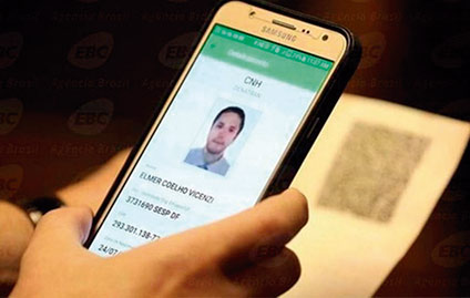 REVISTA – País se prepara para a CNH eletrônica a partir de fevereiro de 2018