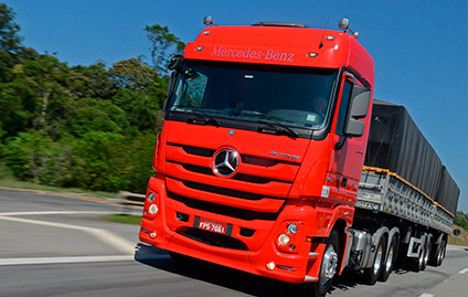 Mercedes-Benz mostra as vantagens do Actros para o agronegócio