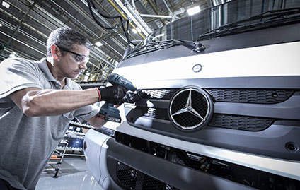 148-Mercedes-Benz-01-min