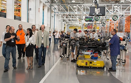 148-Mercedes-Benz-05-min