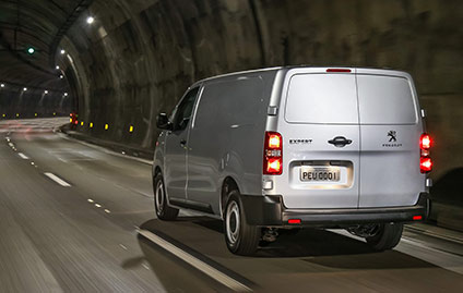 148-Peugeot-05-min