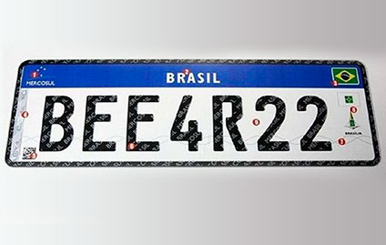 Brasil começa a adotar a Placa Mercosul que traz inovações tecnológicas