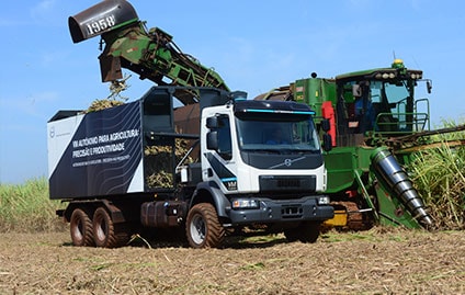 Grupo Usaçucar recebe primeiros caminhões autônomos VM da Volvo
