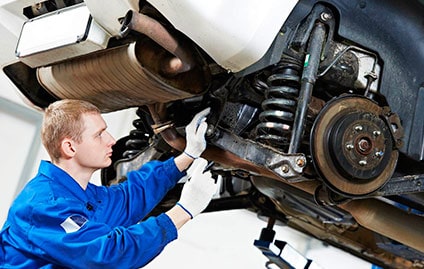 Dicas: cuidados na troca da bandeja que integra a suspensão do veículo