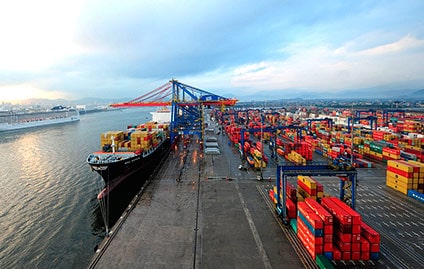Movimento de cargas no Porto de Santos mantém recorde em 2018