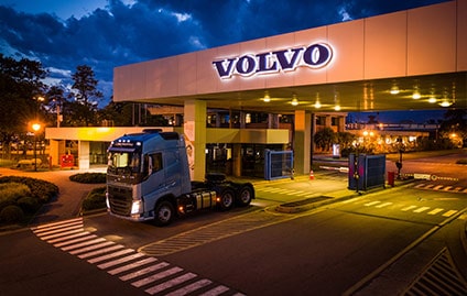 Segundo turno na linha de caminhões