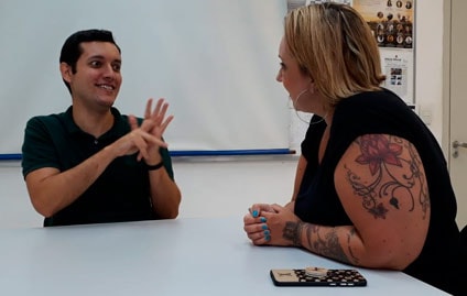 Cresce a emissão de CNHs para surdos em São Paulo