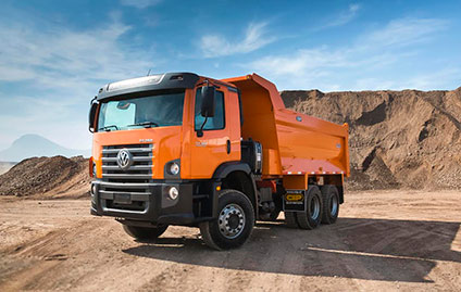 VW Constellation 32.360 6×4 avança na América Latina