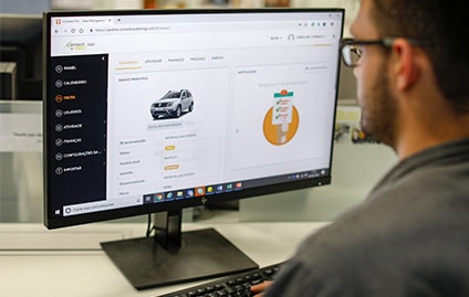 Com foco em conectividade, Renault lança sistema de gestão on-line de frotas