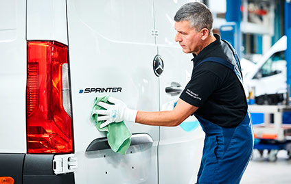 Fábrica da Mercedes-Benz em Dusseldorf inicia produção da eSprinter