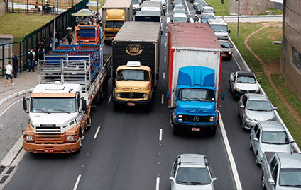 Estudo da CNT traz análise sobre transporte e economia