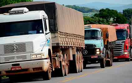 Nova norma prevê pesagem de caminhões em movimento