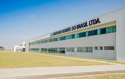 Dunlop atinge a produção de 1.000 pneus por dia para veículos pesados