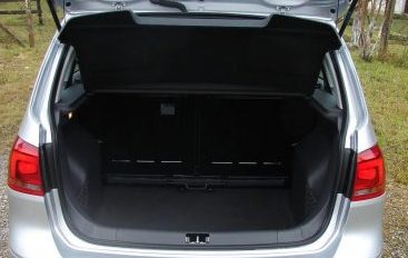 Saiba como substituir amortecedor mola a gás do porta-malas