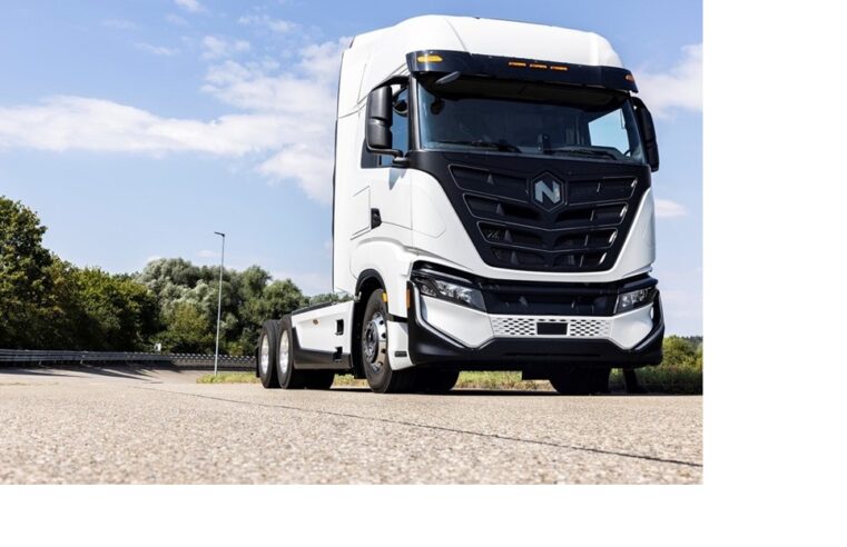 IVECO e Nikola inauguram fábrica de caminhões elétricos na Alemanha