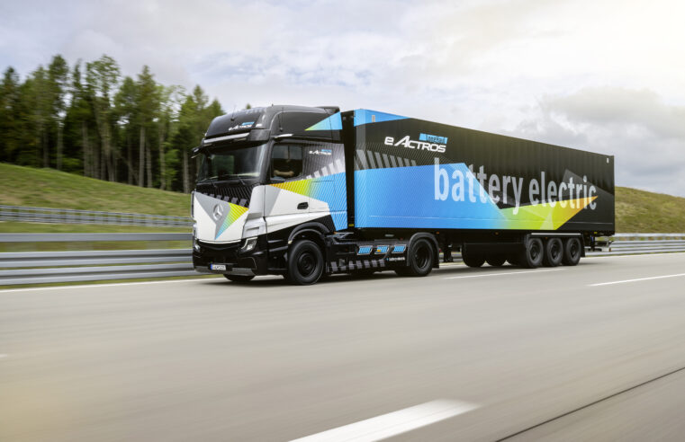 Mercedes-Benz Trucks eletrifica as entregas para a fábrica de Wörth