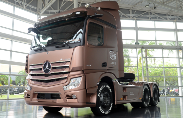 Mercedes-Benz leva Actros 2653 de 530 cv para test-drive durante a TranspoSul