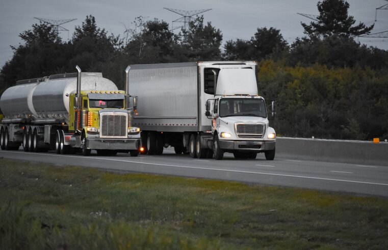 Desafios e implicações da lei que regulamenta o setor de transportes de cargas
