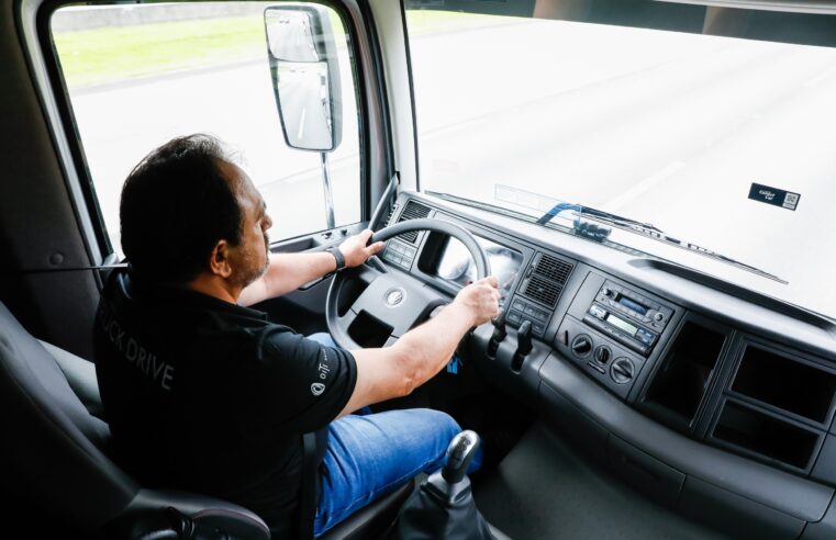 Transporte Rodoviário de Cargas avalia contratação de motoristas estrangeiros