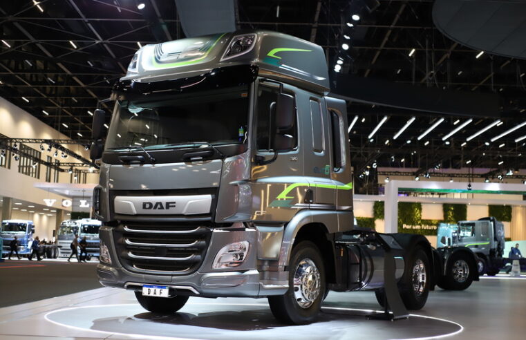 DAF celebra 18 meses de operação do primeiro caminhão Euro 6 do Brasil