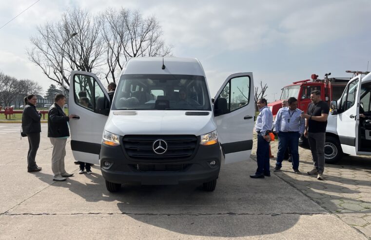 Mercedes-Benz recebe clientes na fábrica de Sprinter na Argentina