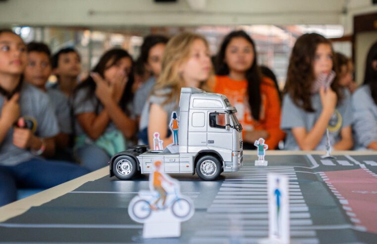 Volvo amplia programa , que busca reduzir acidentes com crianças no trânsito
